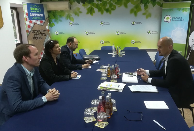 Direktor odjela ekonomskih poslova USAID-a Andrew Boegel u posjeti Privrednoj komori USK